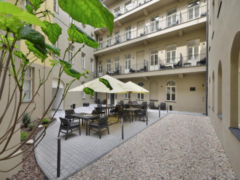 Ea Hotel New Town