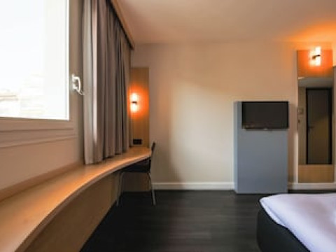 EASYHOTEL NICE PALAIS DES CONGRES - OLD TOWN