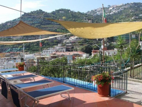Eden Holiday Apartment