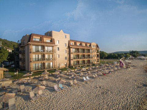 Effect Algara Beach Resort
