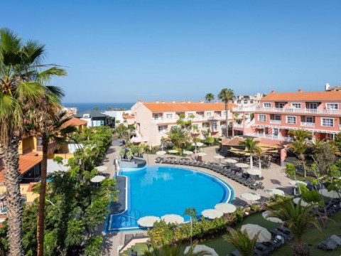 El Duque Hotel