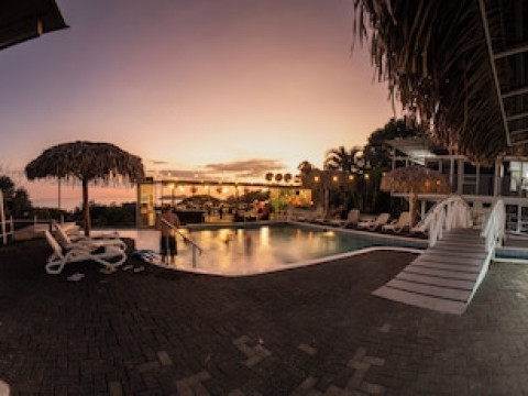EL FARO BEACH HOTEL