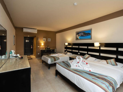 EL KARMA AQUA BEACH RESORT