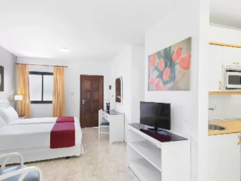 ELBA LUCIA SPORT & SUITE HOTEL