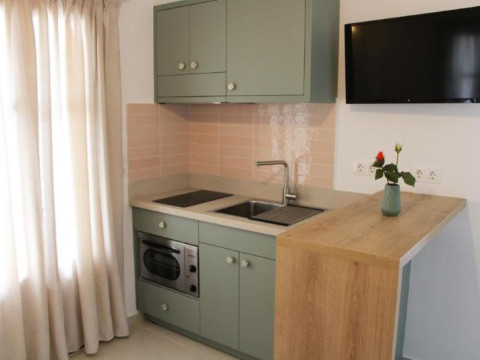 ELEFTHERIA APARTMENTS