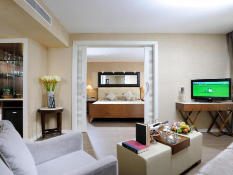 ELEGANCE HOTEL