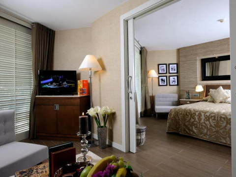 ELEGANCE HOTEL