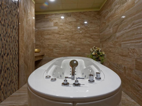 Elena Hotel