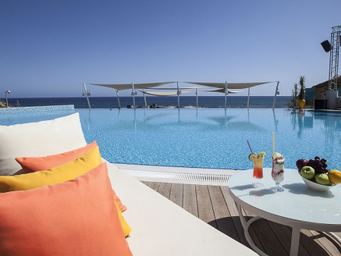 Elexus Resort & Casino