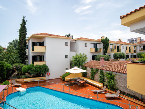 Elia Apartments