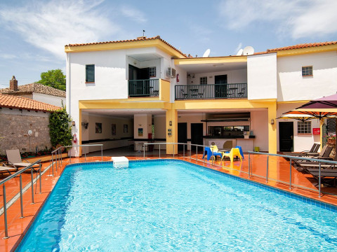Elia Apartments