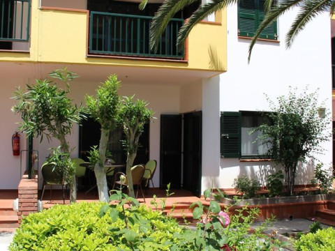 Elia Apartments