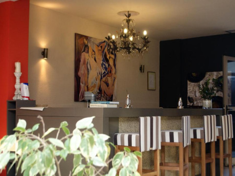 Elina Hotel