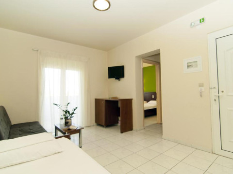 Elina Hotel