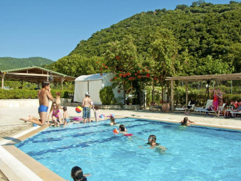 Elina Hotel