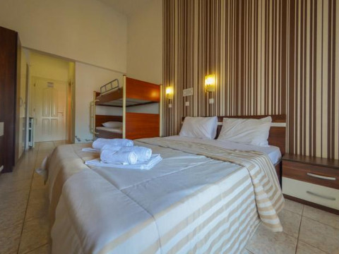 Ellas Hotel