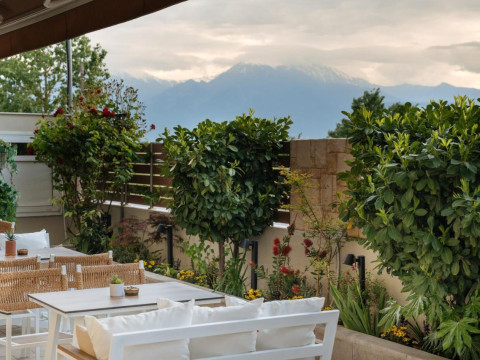 Elle Rooms & Suites