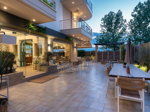 Elle Rooms & Suites