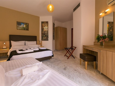 ELOTIA HOTEL