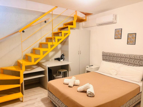 ELVITA APARTMENTS