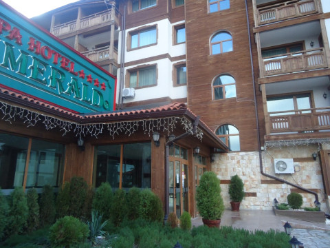 Emerald Apartment Complex