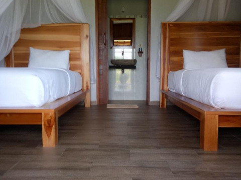 Emir Surfcamp
