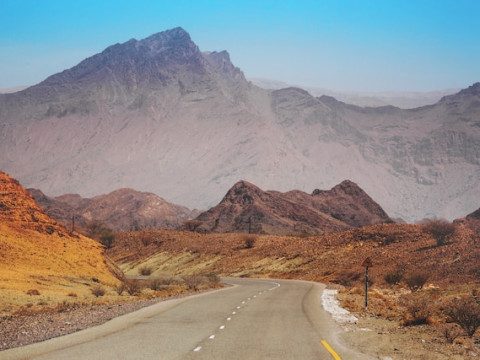EMIRATELE UNITE & SULTANATUL OMAN: Experienta Arabiei PREMIUM TOURS