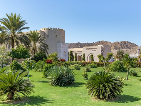 EMIRATELE UNITE & SULTANATUL OMAN: Experienta Arabiei PREMIUM TOURS