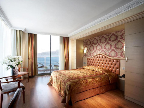 EMRE BEACH HOTEL