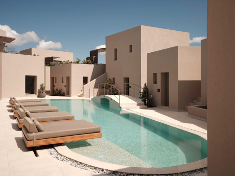 Enarma Suites & Spa Wellness Retreat