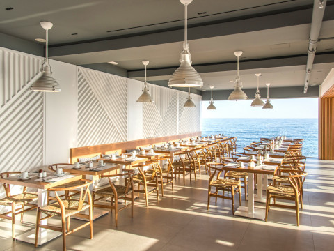 Enorme Ammos Beach Resort