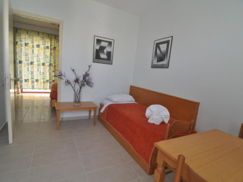 Erato Studios and Apartments