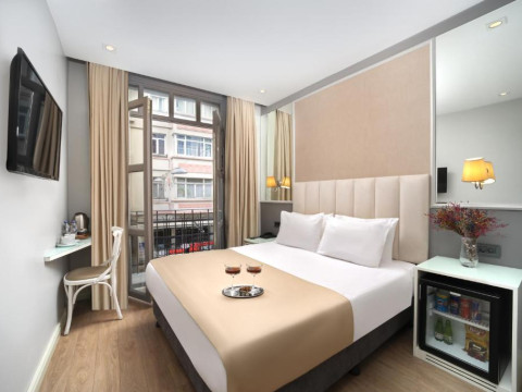 Ess Hotel