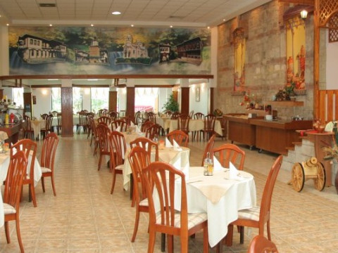 ESTREYA PALACE & RESIDENCE