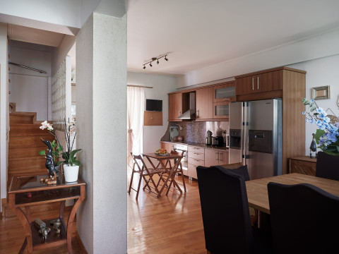 Evi's Voula Home
