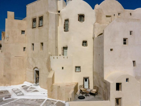 Exi Castle Suites