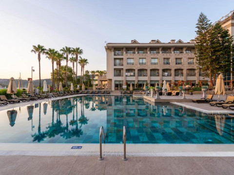 Fame Residence Kemer & Spa