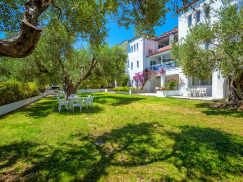 Faros Apartments