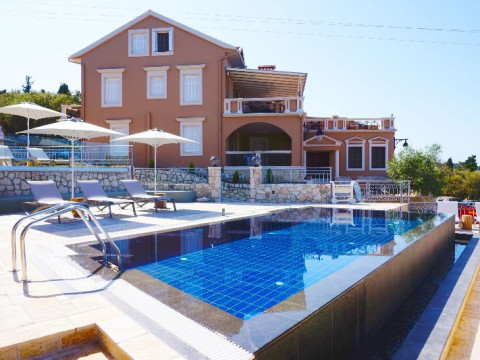 FAROS RESIDENCE - ADULTS ONLY