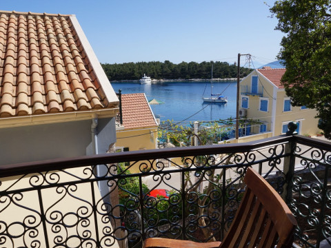 FAROS SUITES  ADULTS ONLY