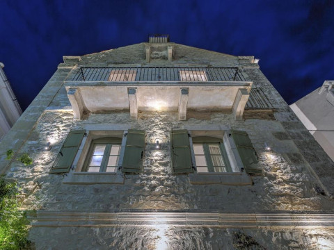 FISCARDONNA LUXURY SUITES