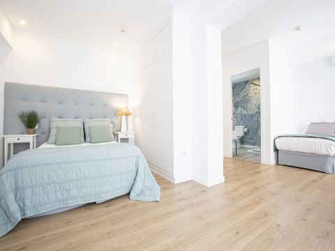 Fleming Playa Poniente by Punta 25