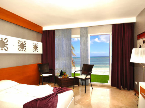 HOTEL FLORA
