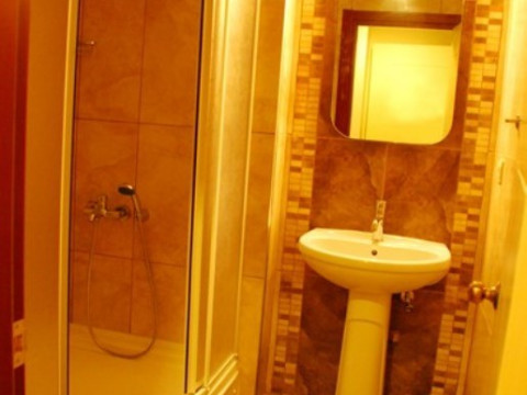 FLORA SUITES HOTEL
