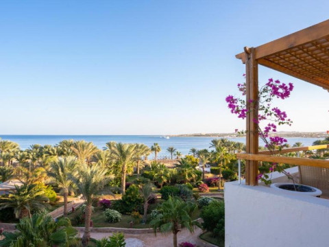 Fort Arabesque - The West Bay (Adults Only 16+)