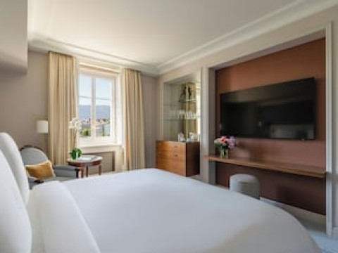 FOUR SEASONS DES BERGUES