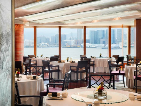 Four Seasons Hotel Hong Kong