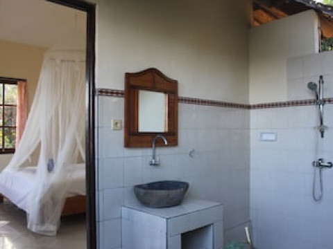 Frangipani Inn & Restaurant