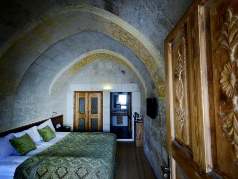 Fresco Cave Suites