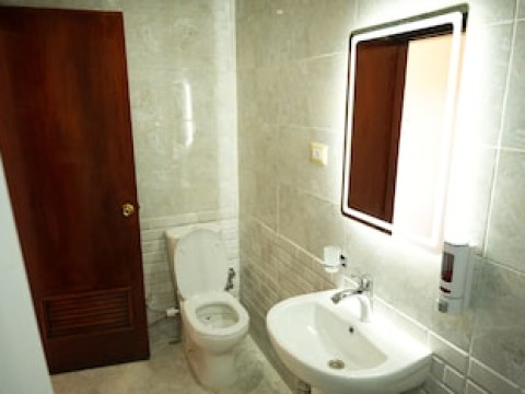GADDIS HOTEL SUITES AND APARTMENTS